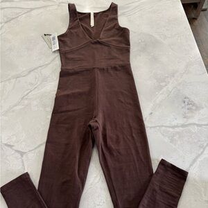 Pilates Babaton Rich Mocha Contour jumpsuit